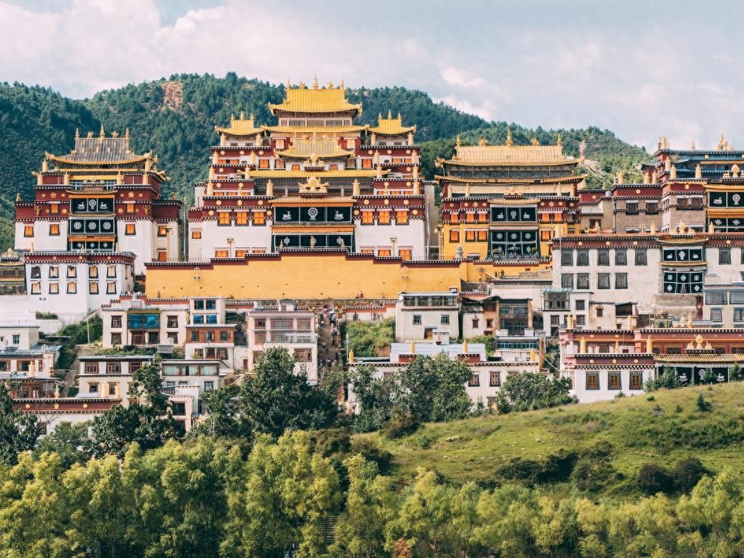 丽江香格里拉 4 晚 5 日游 ——2-6 人轻奢小团（直飞丽江进出）