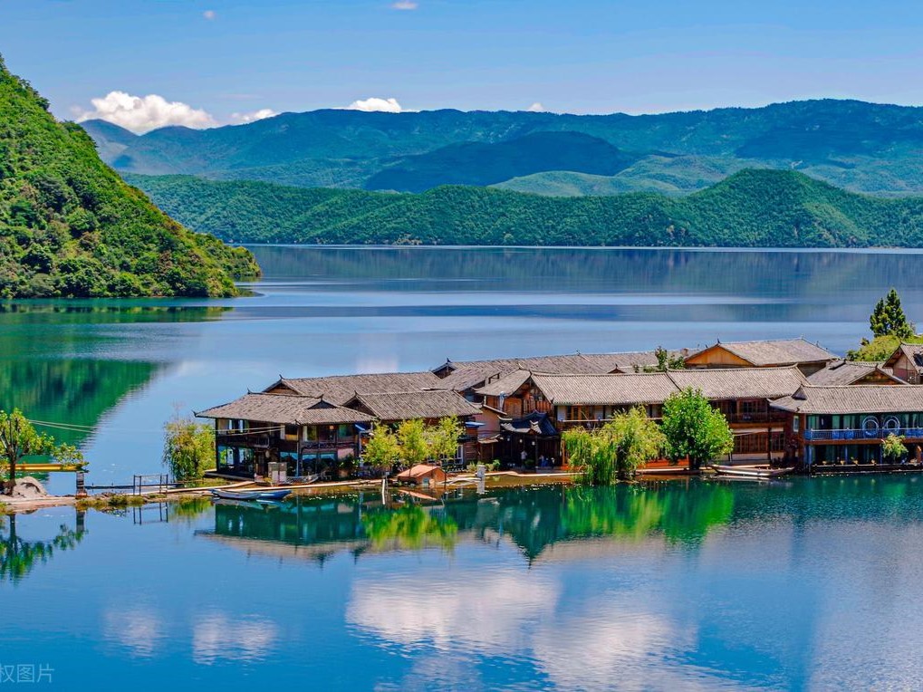 丽江香格里拉泸沽湖 6 晚 7 日游 ——2-6 人轻奢小团（直飞丽江进出）