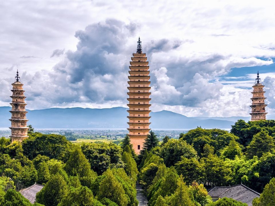 昆明大理丽江香格里拉泸沽湖 8 晚 9 日游 ——2-6 人轻奢小团