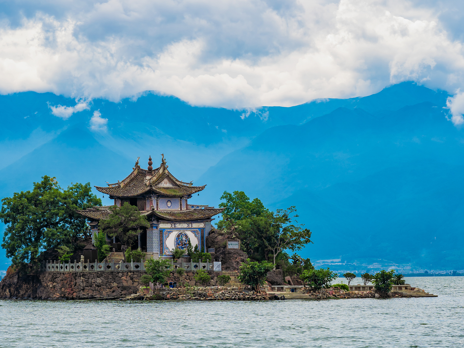 丽江+大理+泸沽湖双飞6天5晚